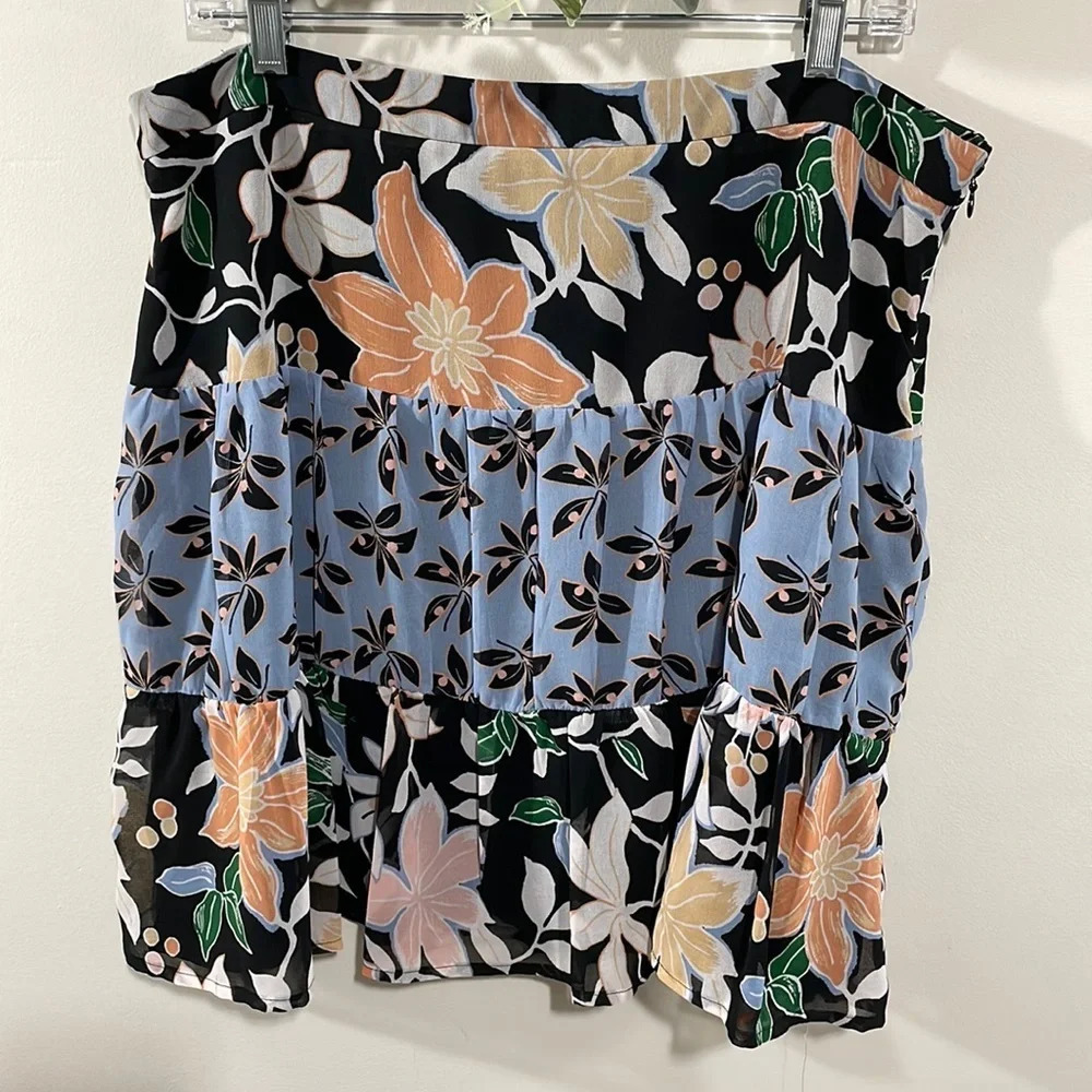 LOFT Tiered Floral Print Tiered Skirt 14